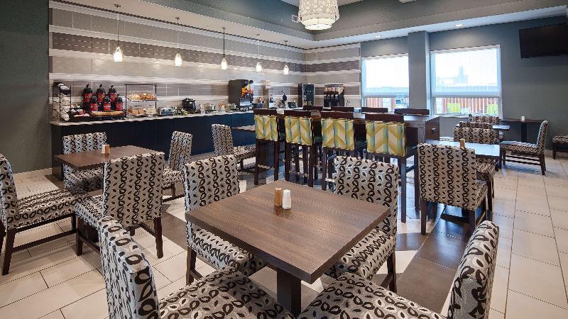 Отель Best Western Plus Pflugerville Inn & Suites