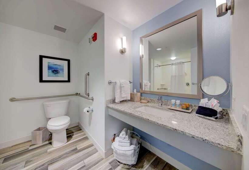 ホテル Best Western Premier   The Tides