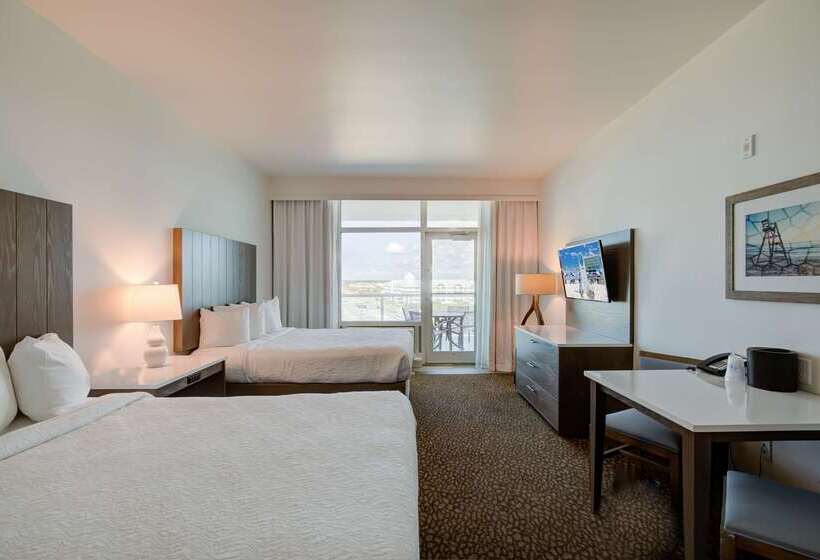 ホテル Best Western Premier   The Tides