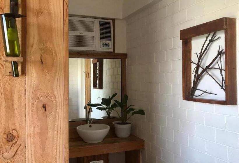 Cabins By Eco Hotel Tagaytay