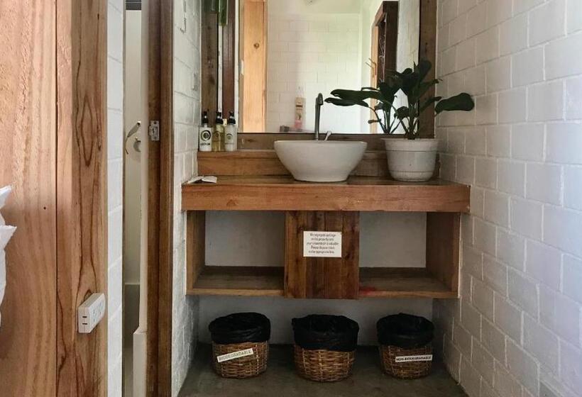 Cabins By Eco Hotel Tagaytay