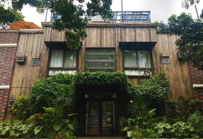 Cabins By Eco Hotel Tagaytay