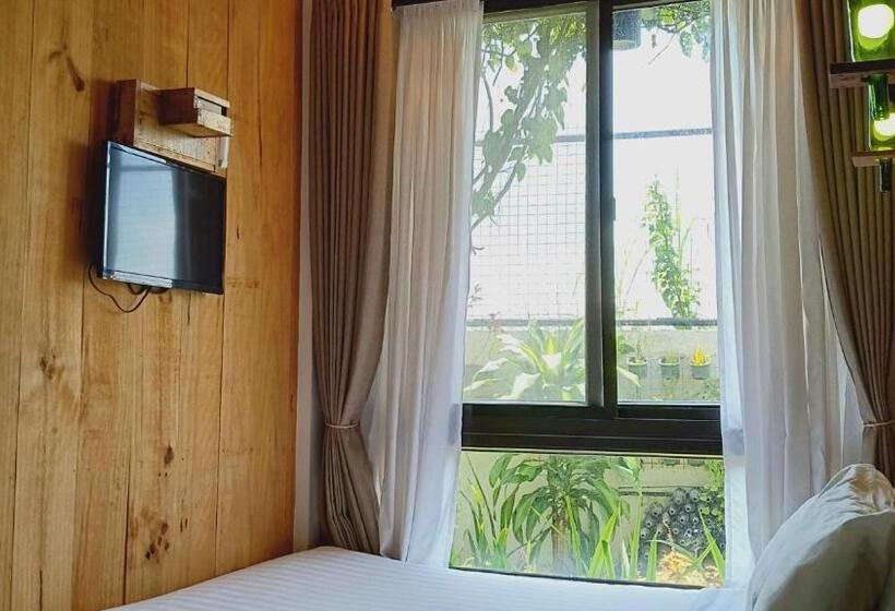 Cabins By Eco Hotel Tagaytay