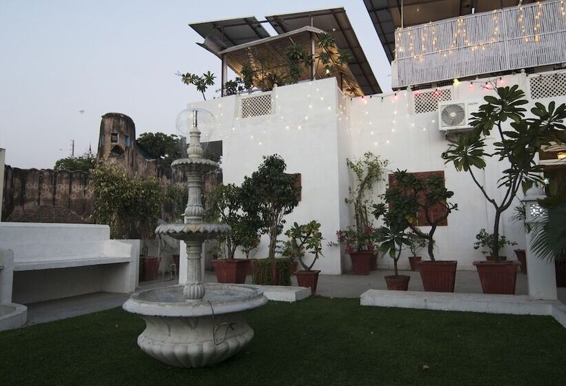 Отель Chitra Katha A Story Per Stay