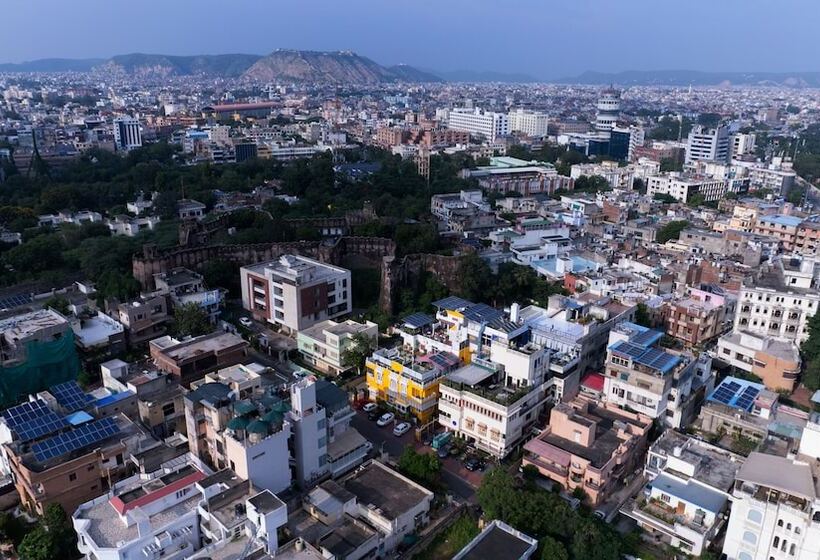 Отель Chitra Katha A Story Per Stay