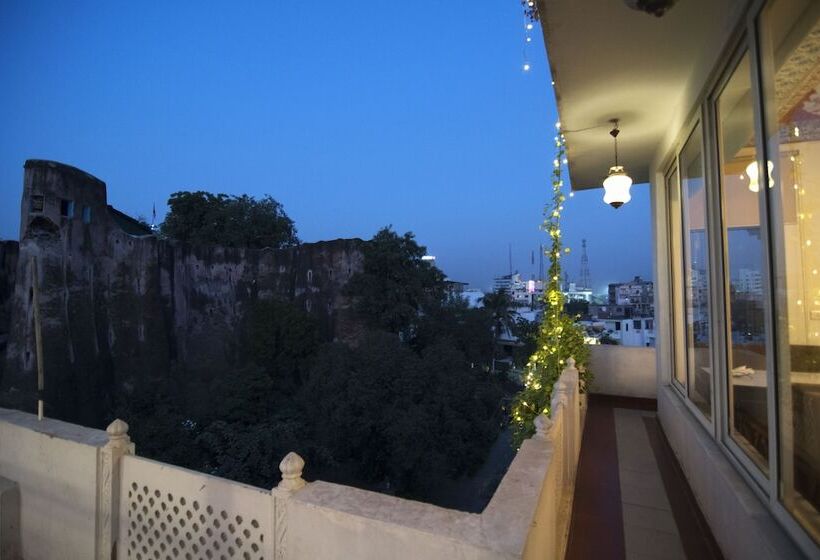 Отель Chitra Katha A Story Per Stay