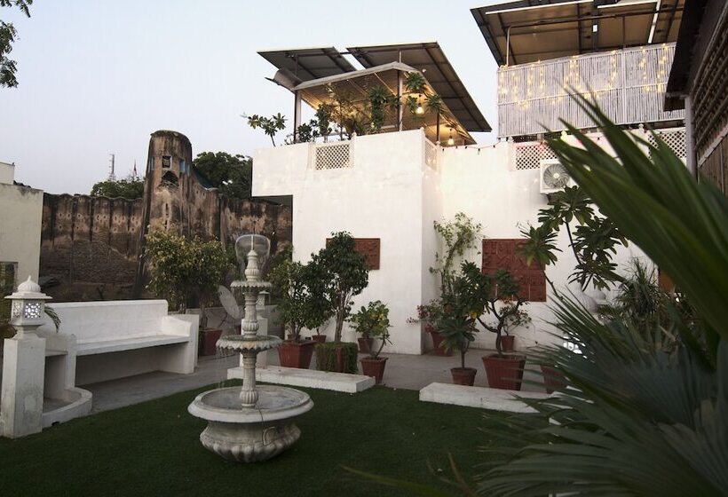 Отель Chitra Katha A Story Per Stay