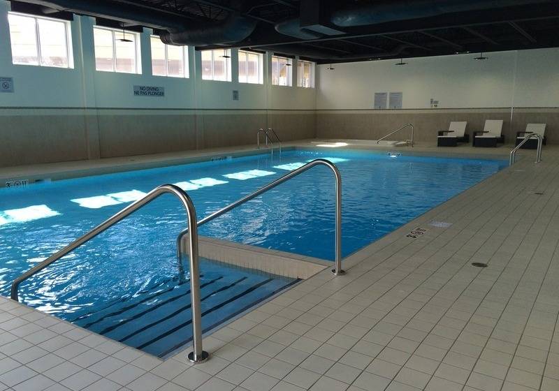 فندق Courtyard By Marriott Montreal West Island/baie D’urfe