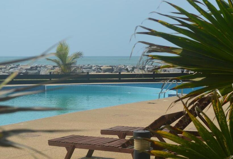 בית מלון כפרי Elmina Bay Resort