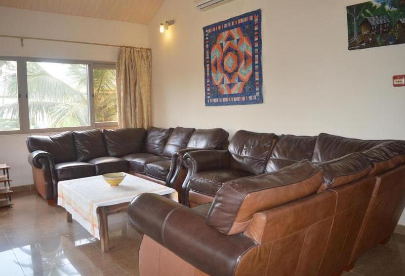 בית מלון כפרי Elmina Bay Resort