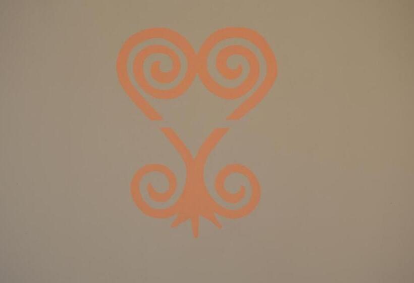 בית מלון כפרי Elmina Bay Resort