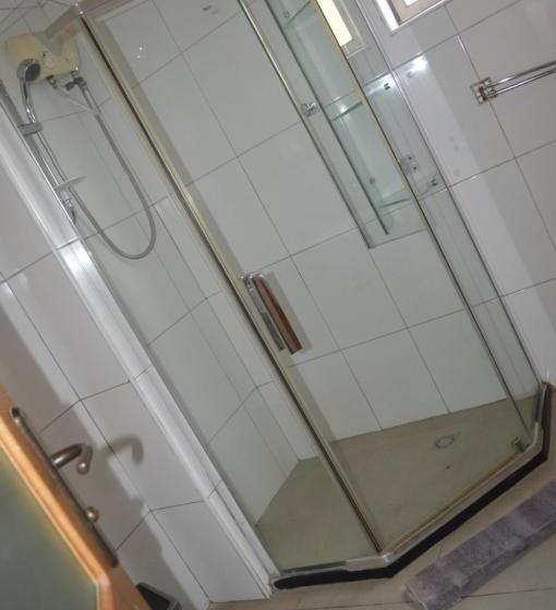 בית מלון כפרי Elmina Bay Resort