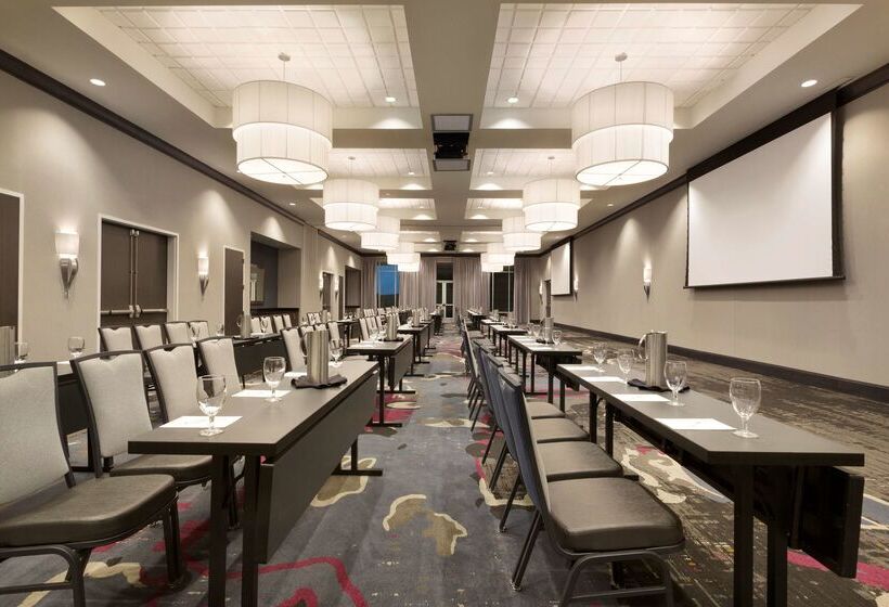 בית מלון כפרי Embassy Suites By Hilton Greenville Downtown Riverplace