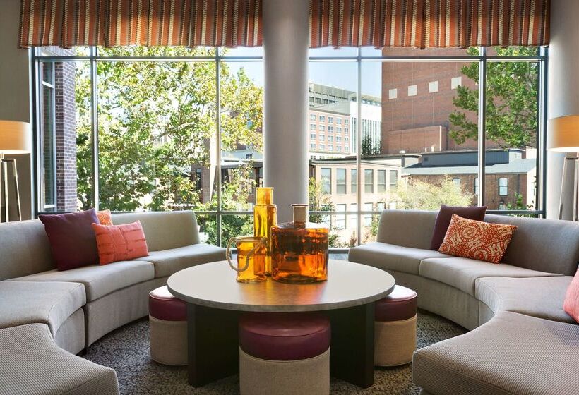 בית מלון כפרי Embassy Suites By Hilton Greenville Downtown Riverplace