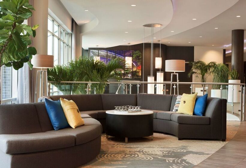 בית מלון כפרי Embassy Suites By Hilton Greenville Downtown Riverplace