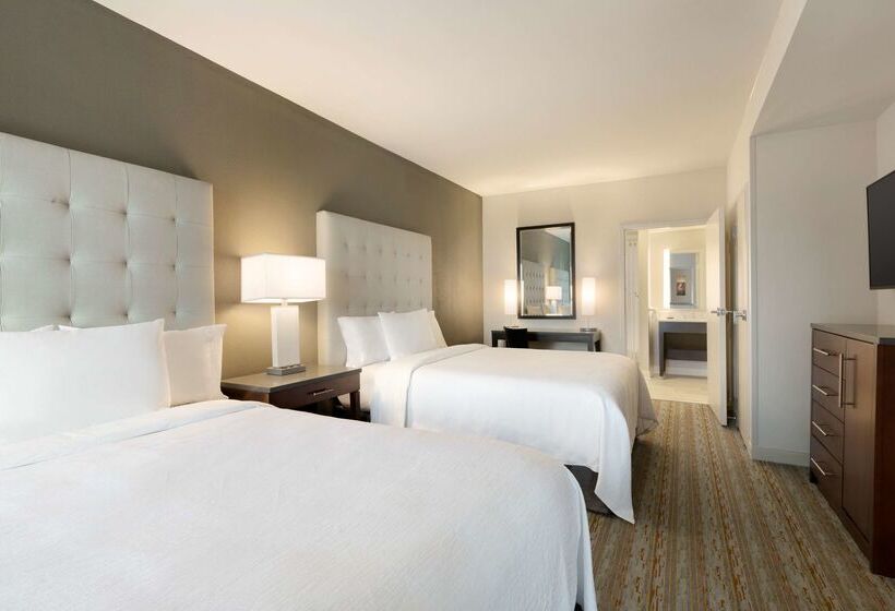 בית מלון כפרי Embassy Suites By Hilton Greenville Downtown Riverplace