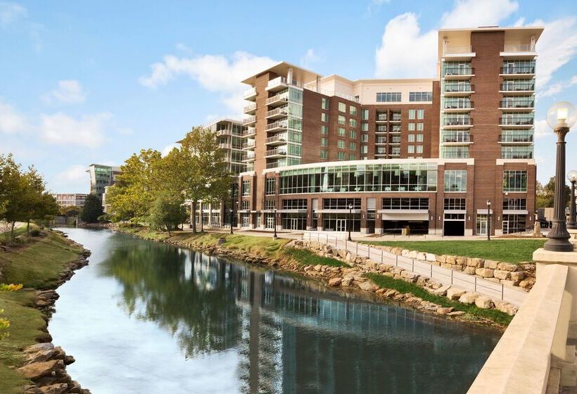 בית מלון כפרי Embassy Suites By Hilton Greenville Downtown Riverplace