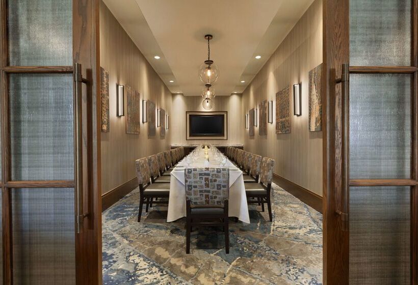 בית מלון כפרי Embassy Suites By Hilton Greenville Downtown Riverplace