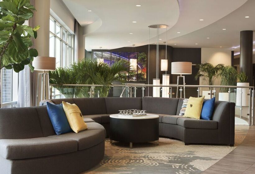 בית מלון כפרי Embassy Suites By Hilton Greenville Downtown Riverplace