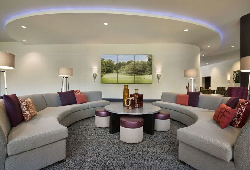 בית מלון כפרי Embassy Suites By Hilton Greenville Downtown Riverplace