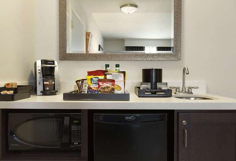 בית מלון כפרי Embassy Suites By Hilton Greenville Downtown Riverplace