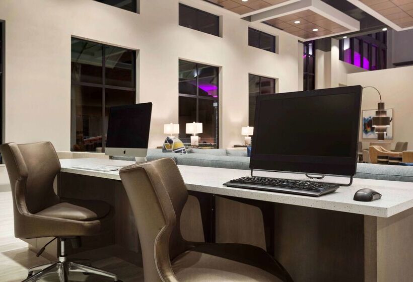 Hotel Embassy Suites By Hilton Mcallen Convention Center