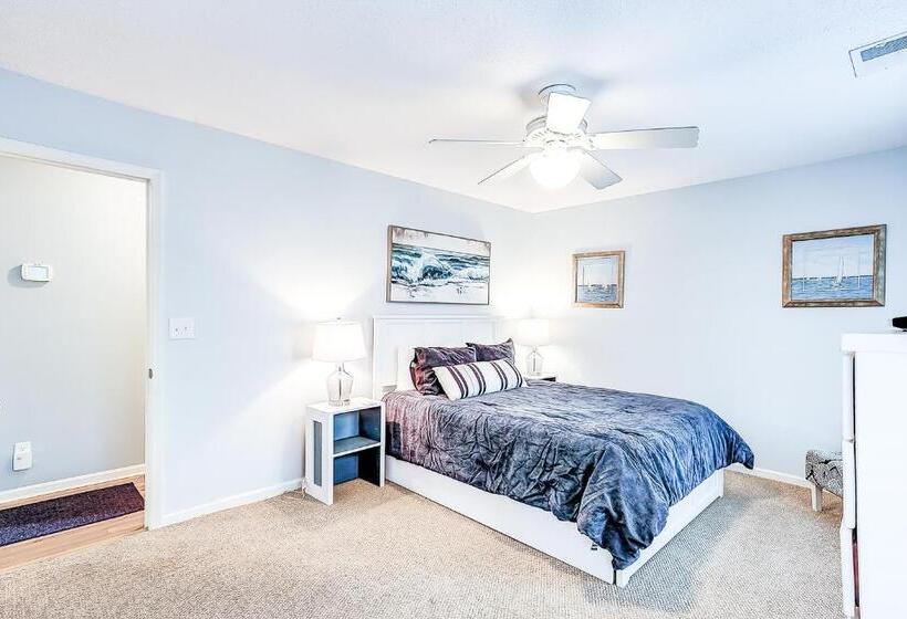 호텔 Evian At Shipyard By Hilton Head Accommodations