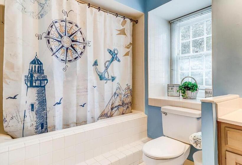 호텔 Evian At Shipyard By Hilton Head Accommodations