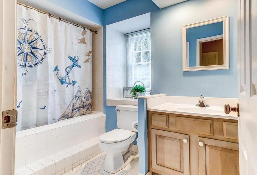 호텔 Evian At Shipyard By Hilton Head Accommodations