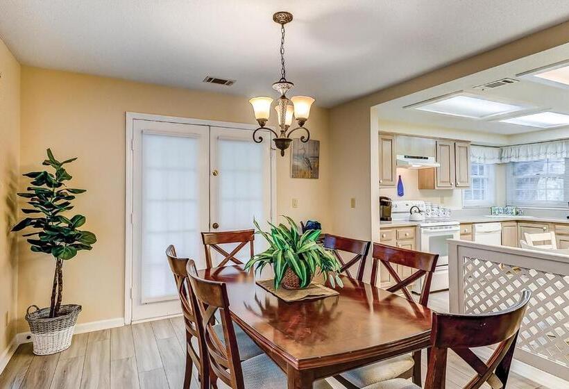 호텔 Evian At Shipyard By Hilton Head Accommodations