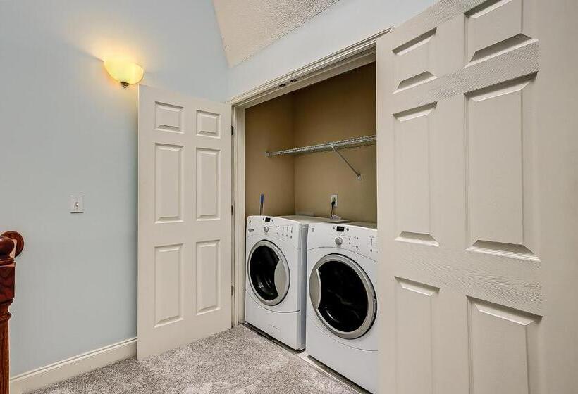 호텔 Evian At Shipyard By Hilton Head Accommodations