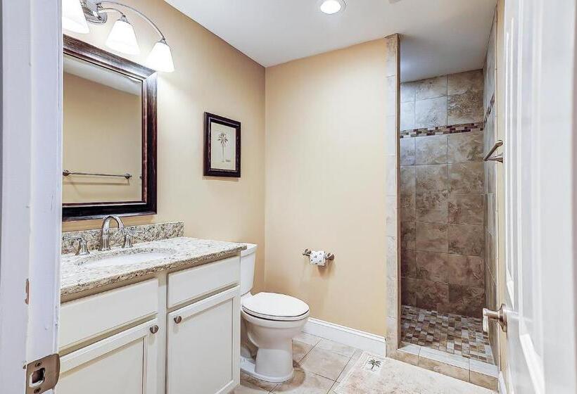 호텔 Evian At Shipyard By Hilton Head Accommodations