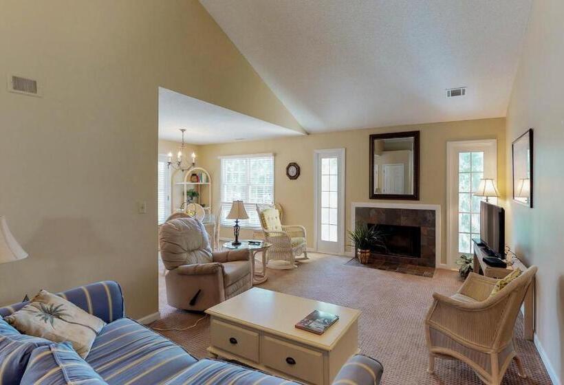 호텔 Evian At Shipyard By Hilton Head Accommodations