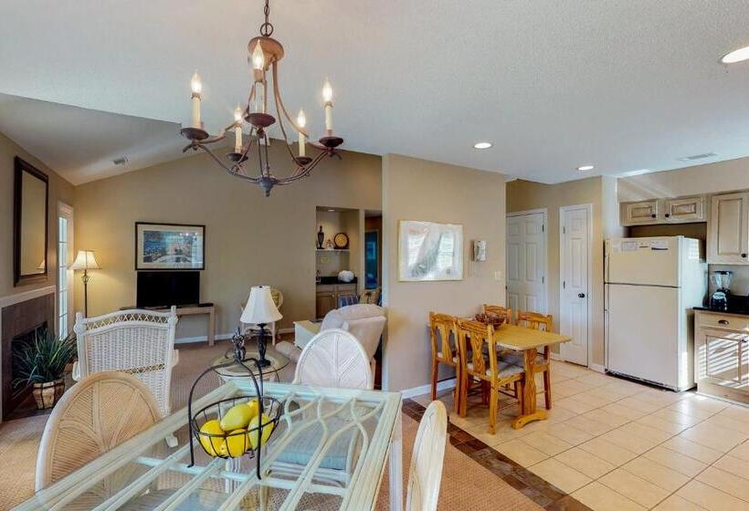 호텔 Evian At Shipyard By Hilton Head Accommodations