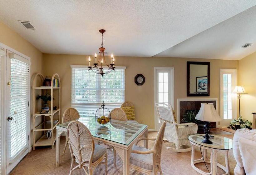 호텔 Evian At Shipyard By Hilton Head Accommodations