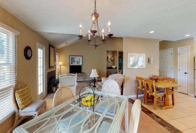 호텔 Evian At Shipyard By Hilton Head Accommodations