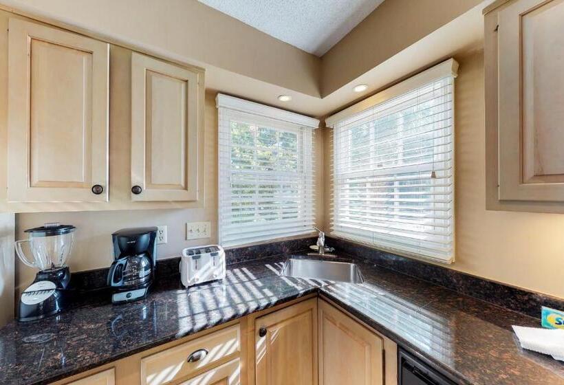 호텔 Evian At Shipyard By Hilton Head Accommodations