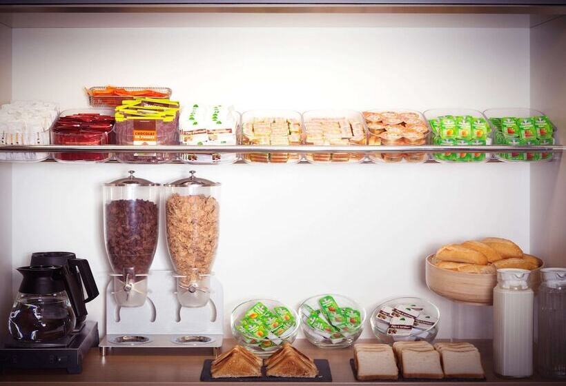 בית מלון כפרי F1 Marseille Aubagne