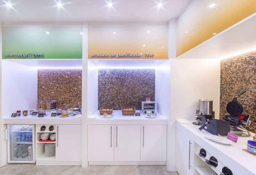 ホテル Hampton By Hilton Iasi