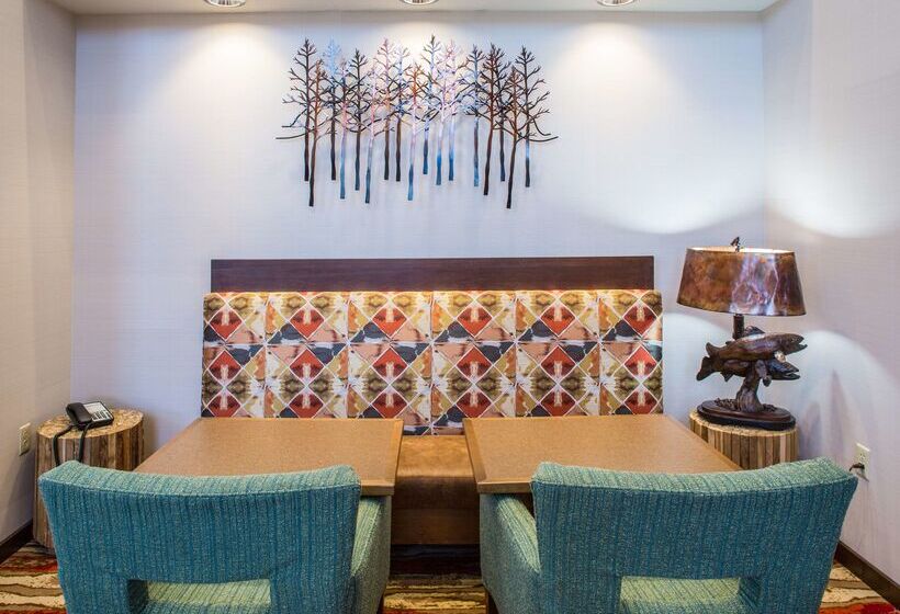 فندق Hampton Inn & Suites Whitefish