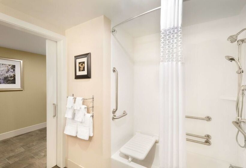 هتل Hampton Inn Elko