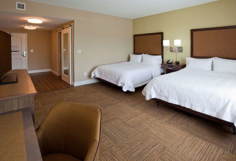 فندق Hampton Inn Minneapolis Roseville