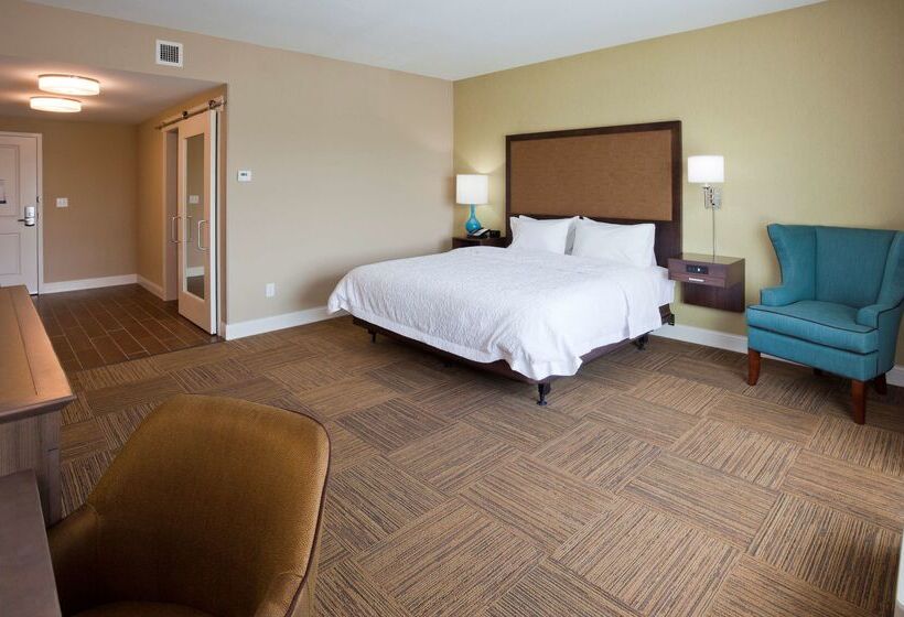 فندق Hampton Inn Minneapolis Roseville