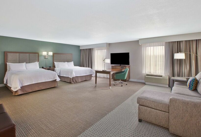 ホテル Hampton Inn & Suites Alliance