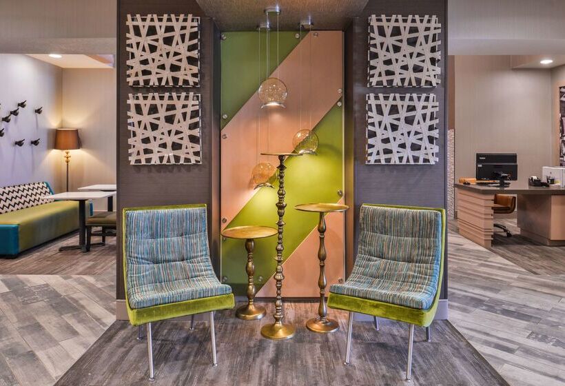בית מלון כפרי Hampton Inn & Suites Altoonades Moines