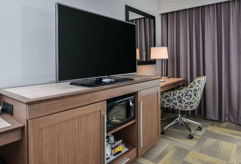 فندق Hampton Inn & Suites Altoonades Moines