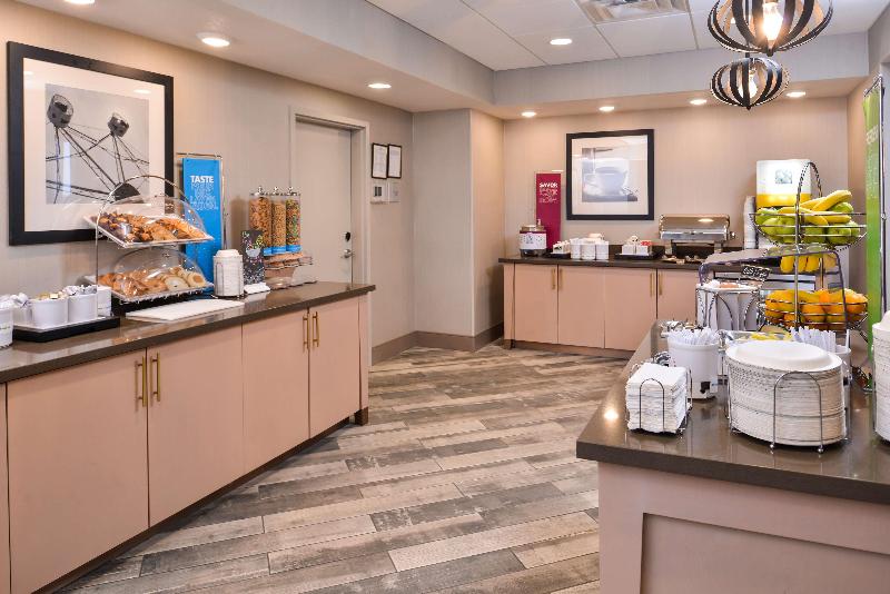 فندق Hampton Inn & Suites Altoonades Moines