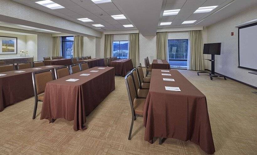 호텔 Hampton Inn & Suites Hood River