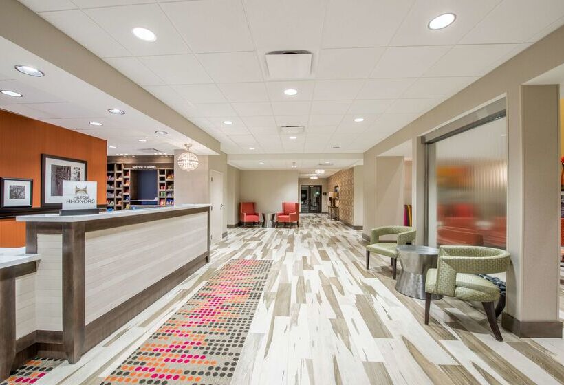 هتل Hampton Inn & Suites Phoenix East Mesa