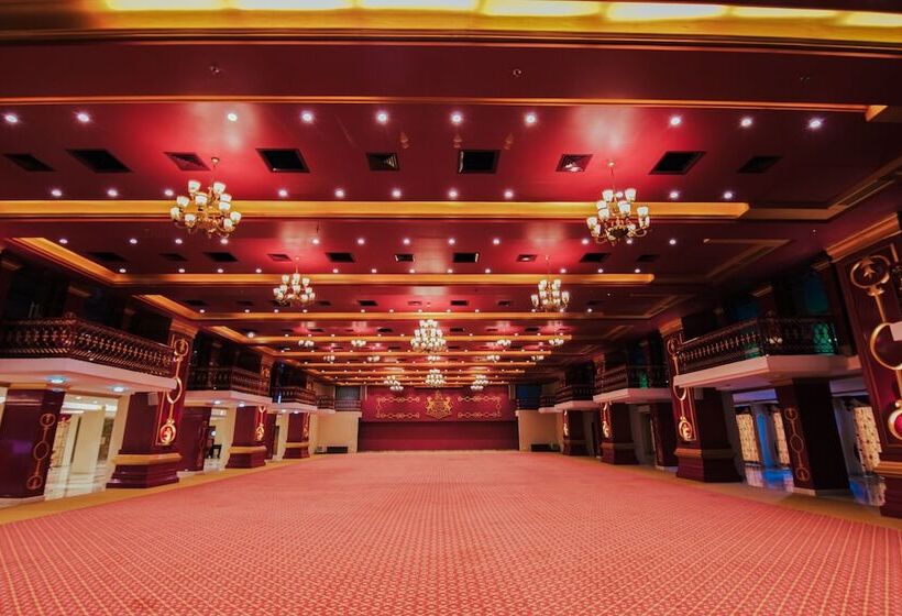 호텔 Heritage Khirasara Palace